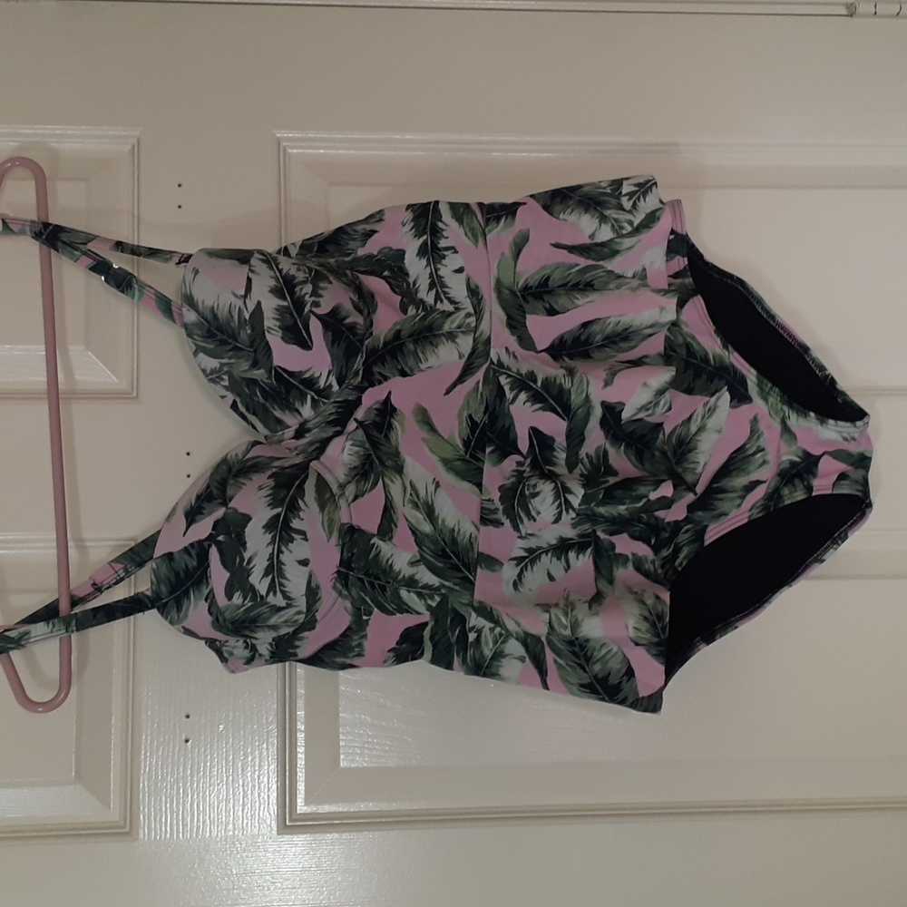 🌻5 for $20 two piece palm leaf swimsuit